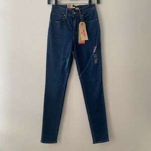 Levi’s NWT High Rise Skinny 🖤
